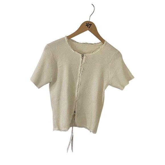 NWT Mis Inns OOT Beige Short sleeve Raw Hem Full Front Zip Blouse - Small - Picture 1 of 10